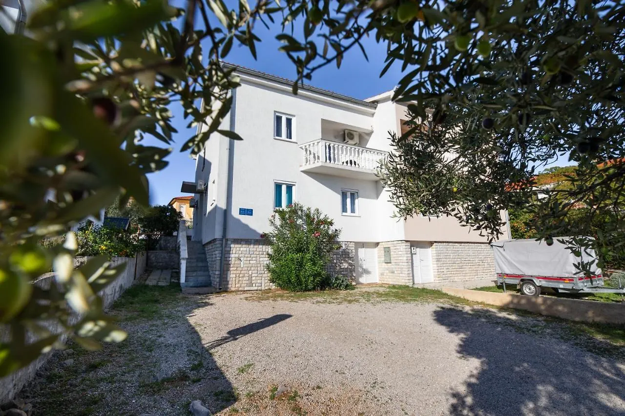 Apartments Aisa* Countryside Holiday Just 500M From The Beach! Krk Town